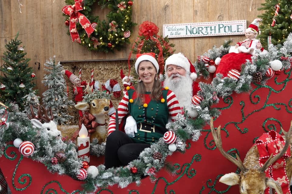 Christmas display at Carolina Ace Hardware Visitors Information