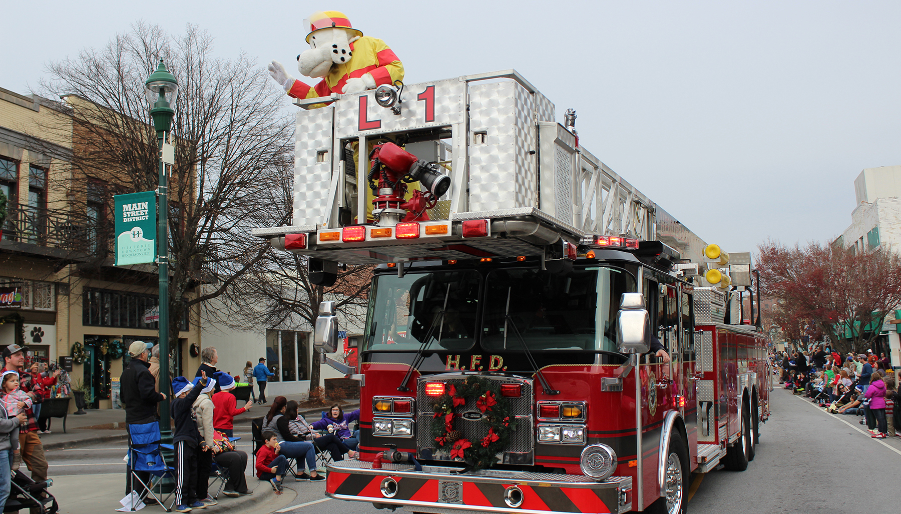 Henderson Nc Christmas Parade 2019 Christmas Parade | Visitors Information Center | Hendersonville, NC Henderson Nc Christmas Parade 2019 Christmas Parade | Visitors Information Center | Hendersonville, NC